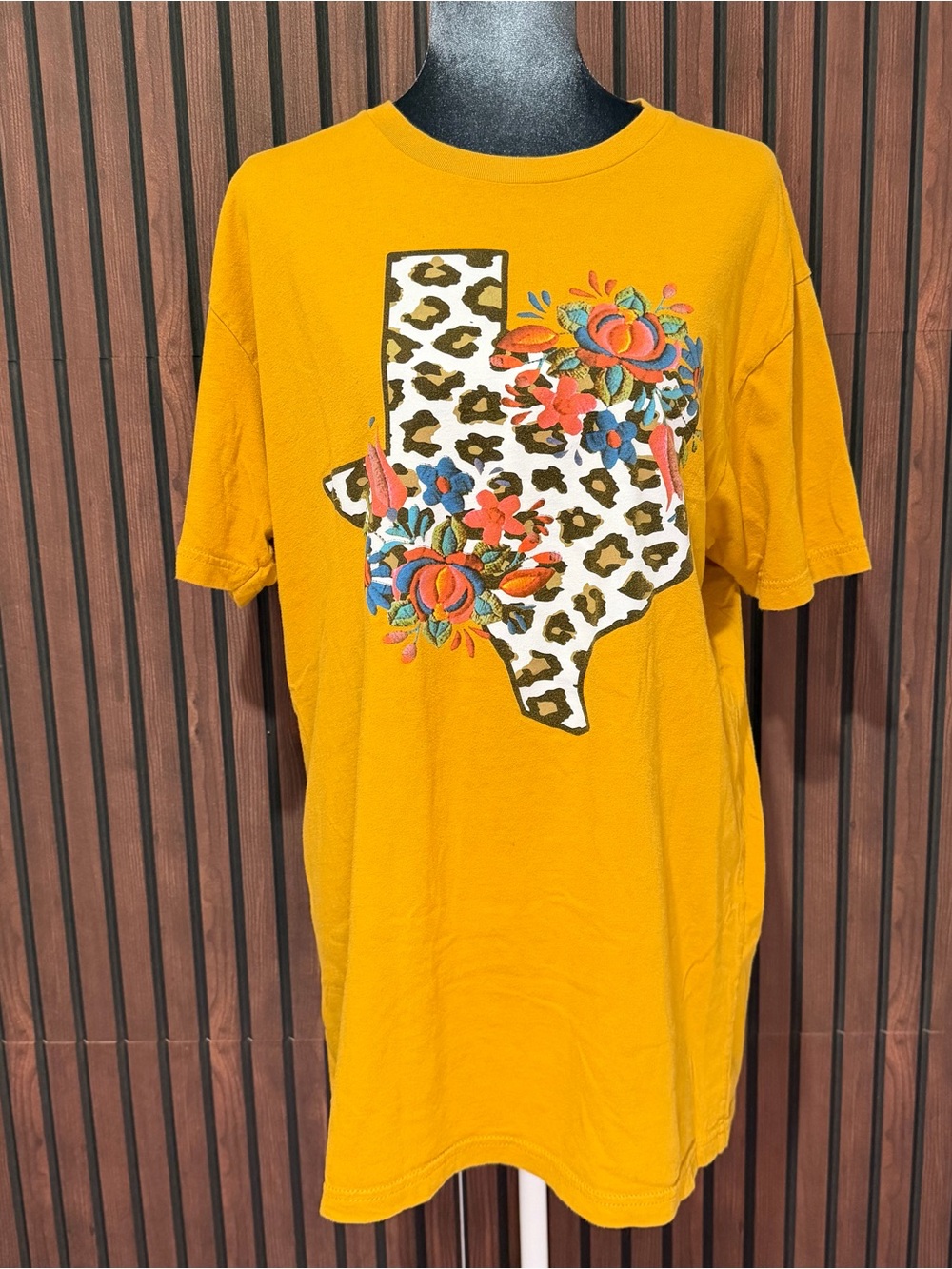 Southern Fried Originals Texas Leopard Floral Graphic Tee Size L Mustard Yellow